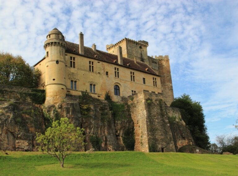 Château d'Excideuil : Tourisme en Dordogne depuis votre hôtel à Montignac-Lascaux